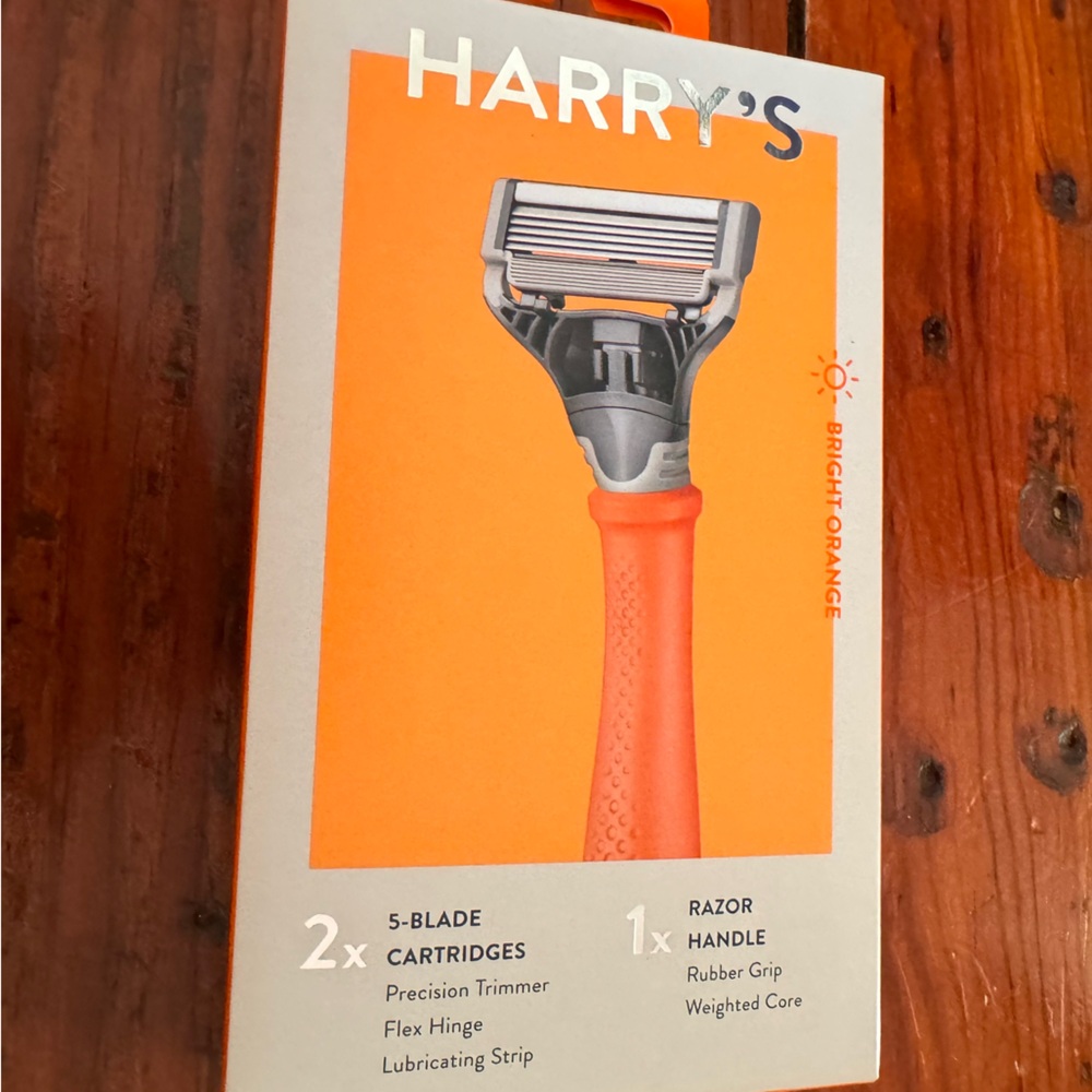 Harry’s Bright Orange Razor Kit NWT - Picture 4 of 5